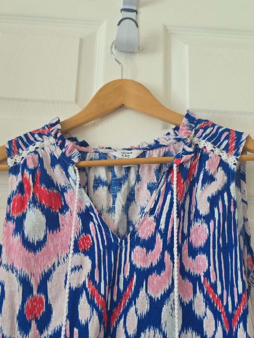 crown & ivy Blue, Pink & White Ikat-Print Sleeveless Dress Size M - Picture 5 of 13